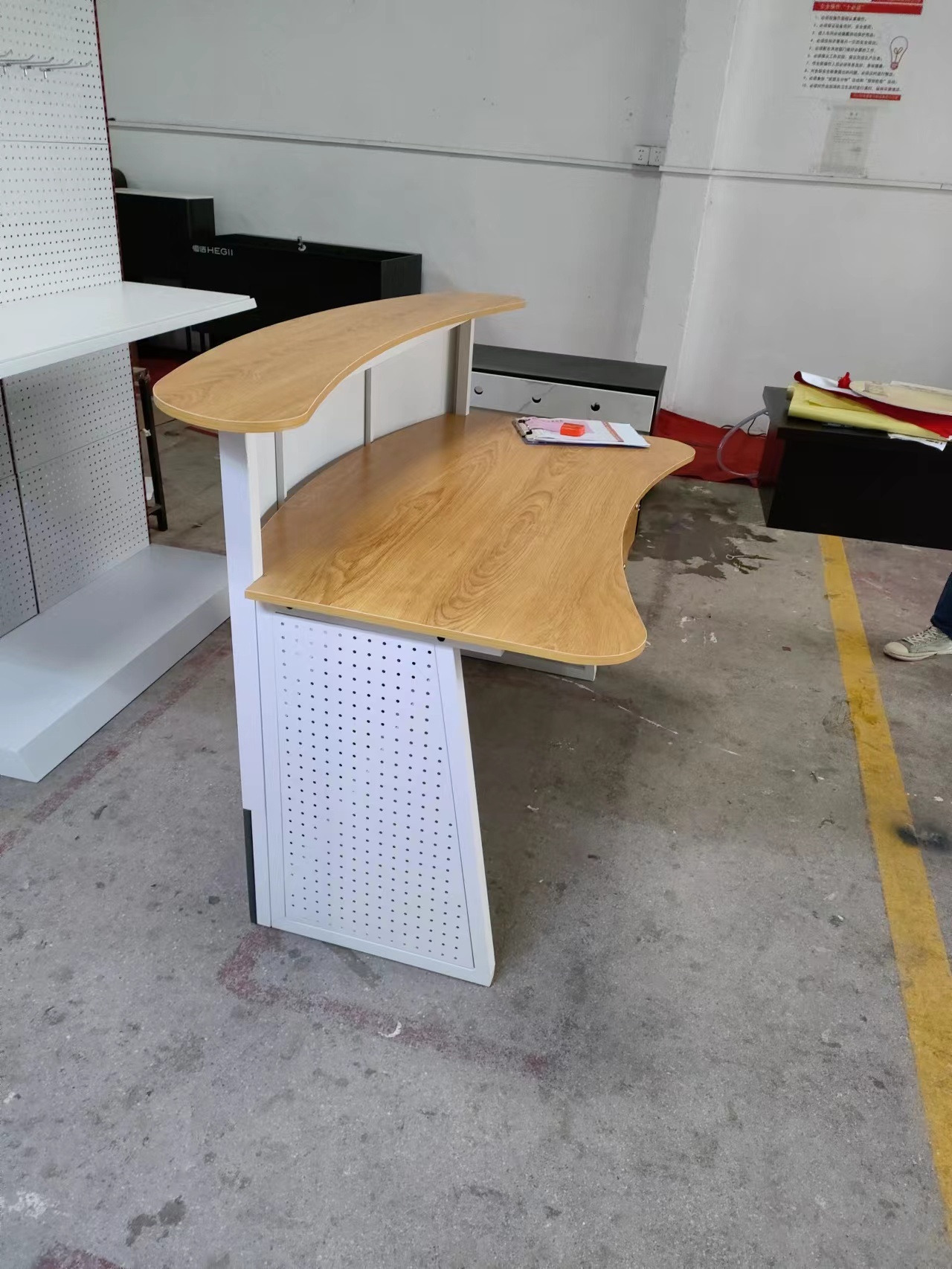 Display table