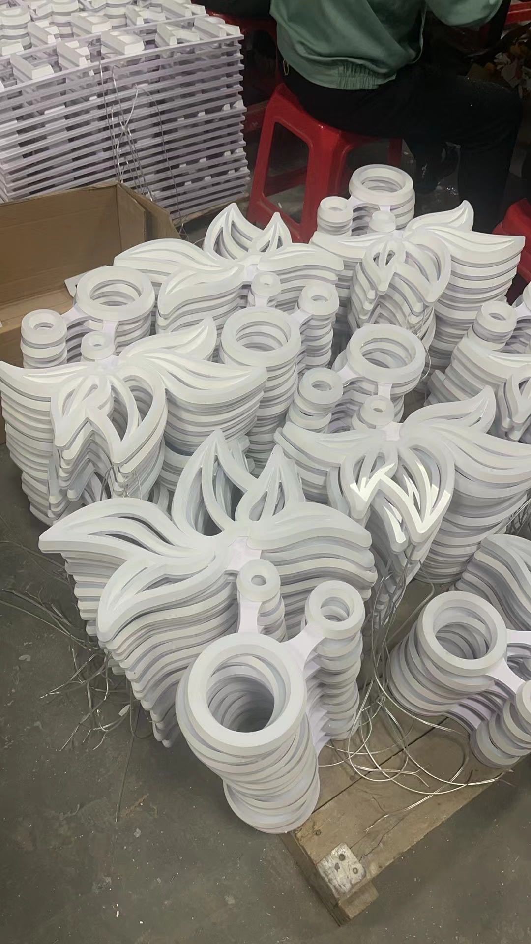 3D illuminated signs