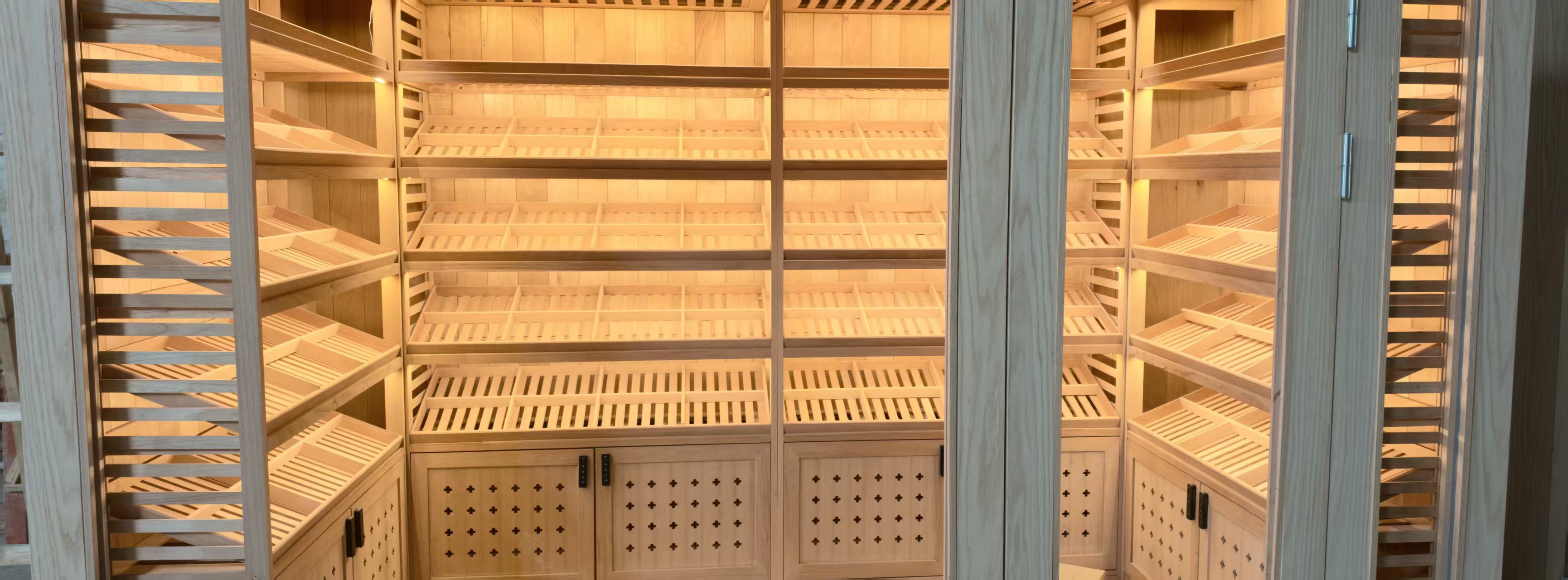 Cigar House - Red Oak