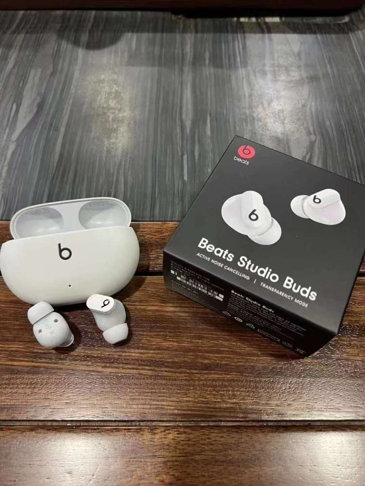 Beats Studio Buds
