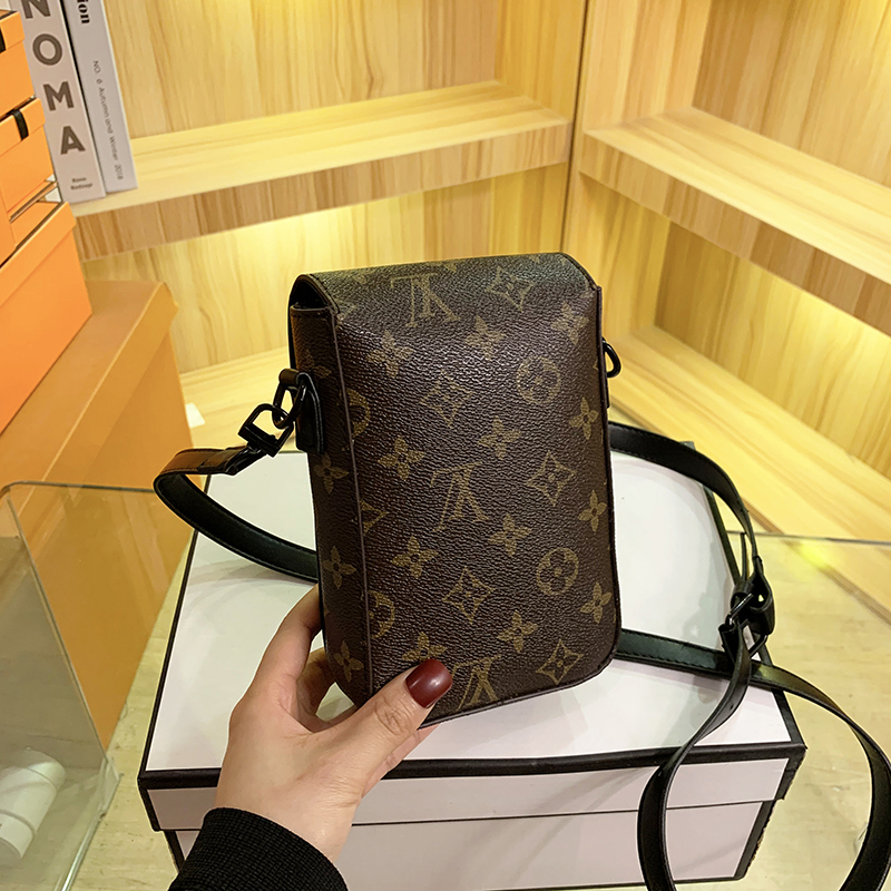 Men Bags LV Mobile bag