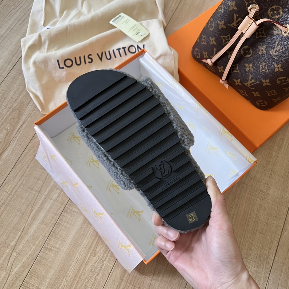 LV Shoes Women Men Autumn and winter lamb wool mop