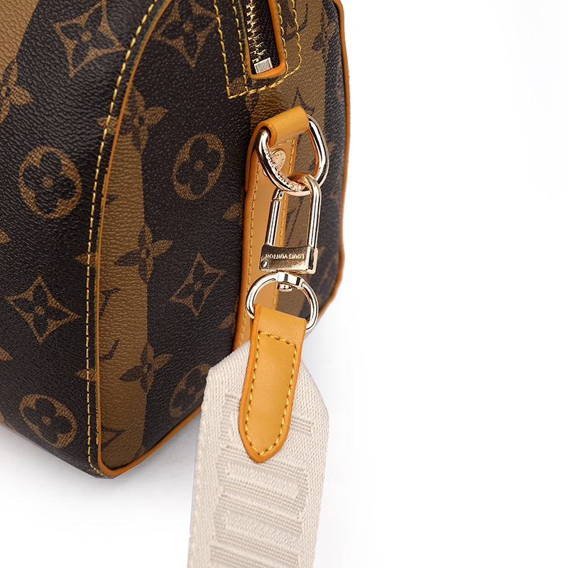 Men Bags LV New single shoulder bag