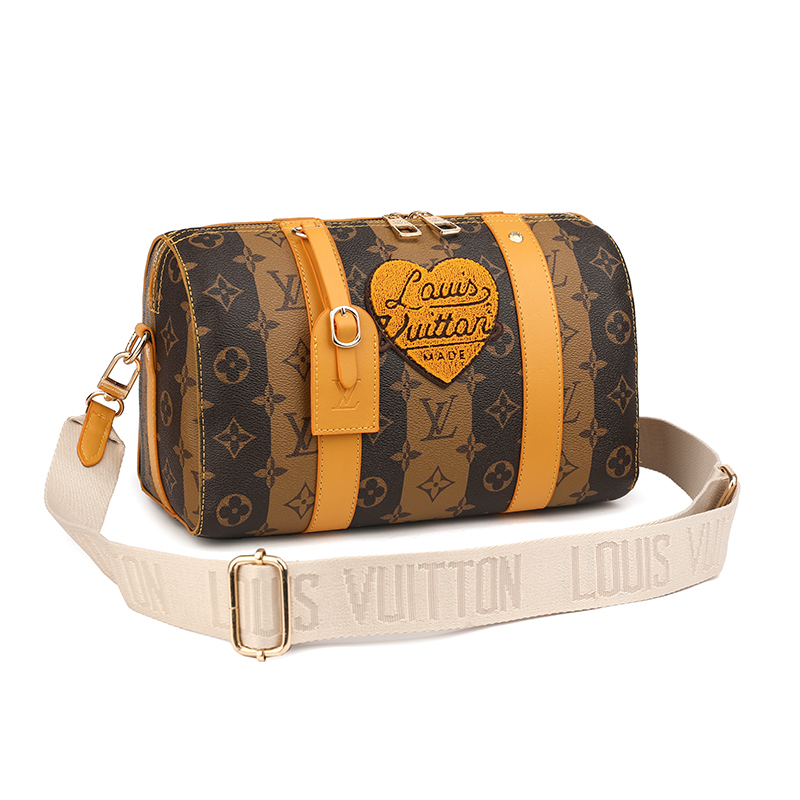 Men Bags LV New single shoulder bag