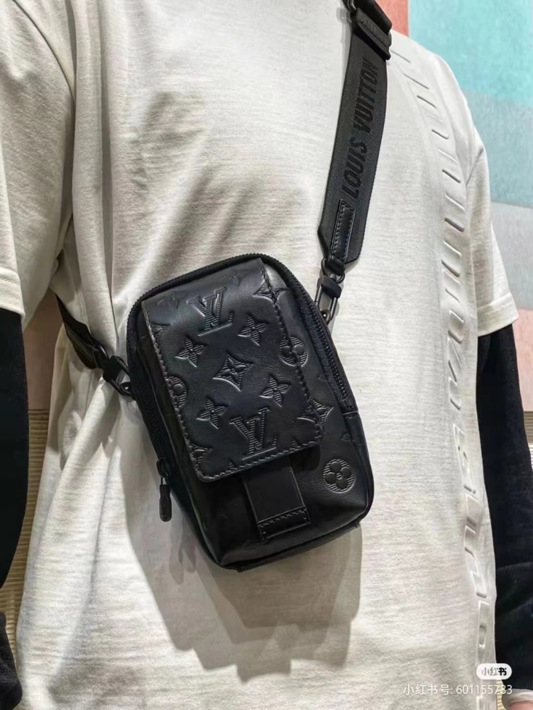 Men Bags LV Mobile bag