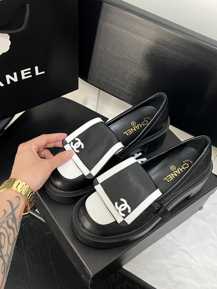 Chanel Shoes Women