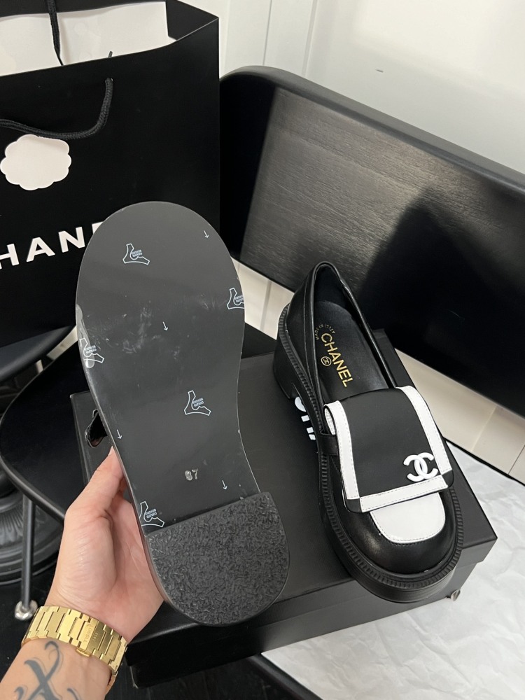 Chanel Shoes Women