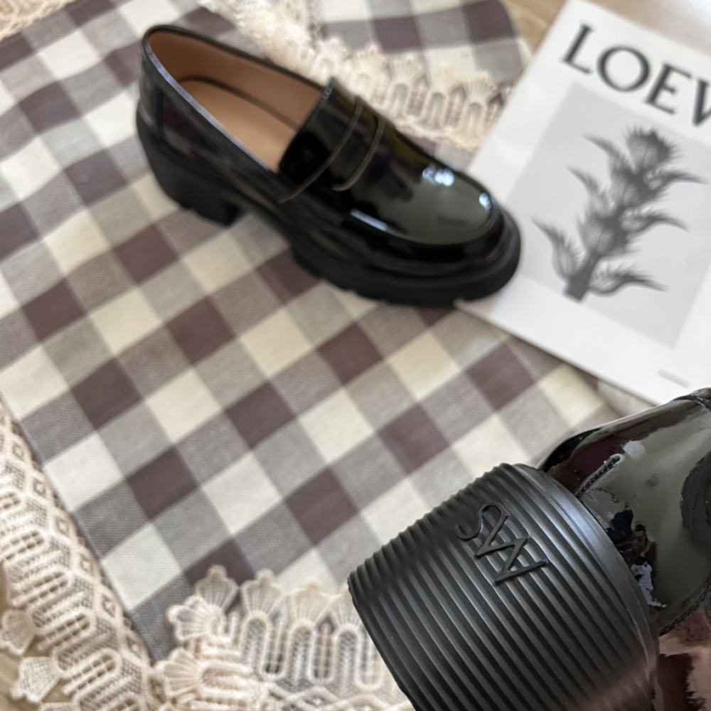 STUART WEITZMAN Shoes Women
