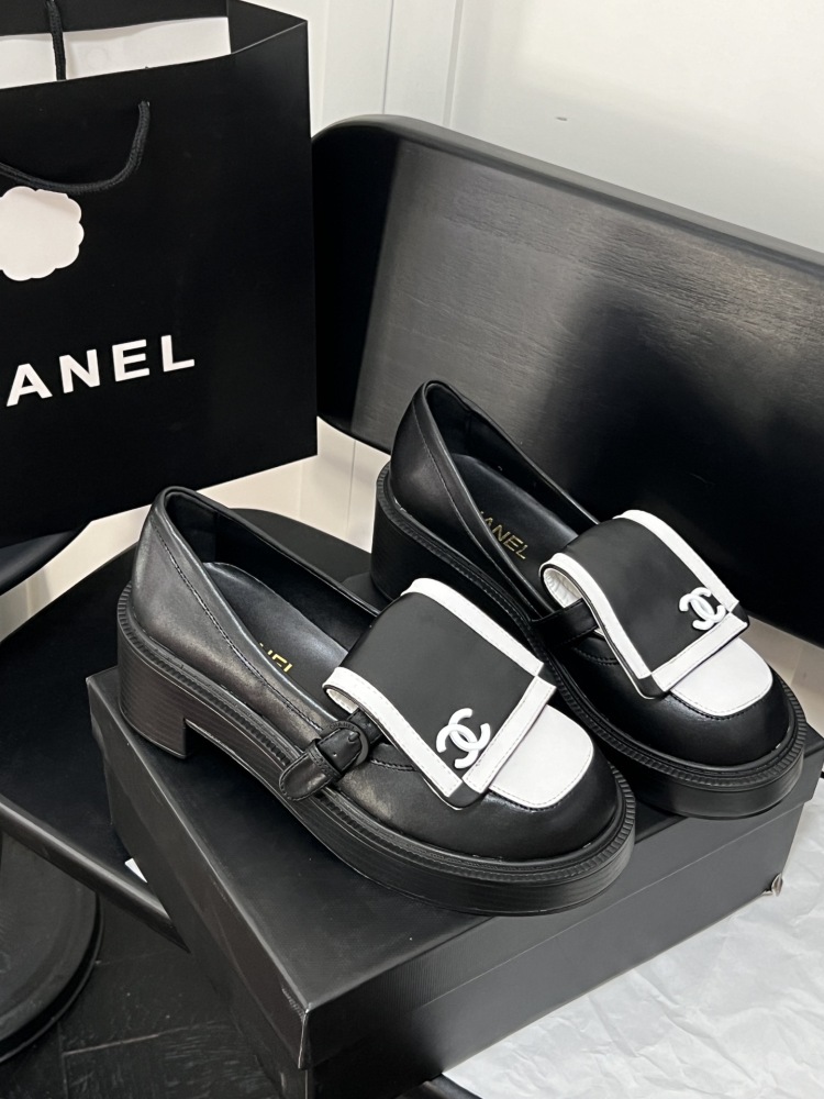Chanel Shoes Women