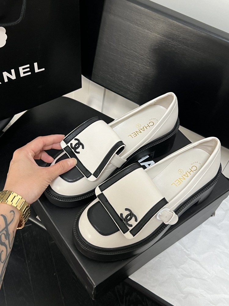 Chanel Shoes Women