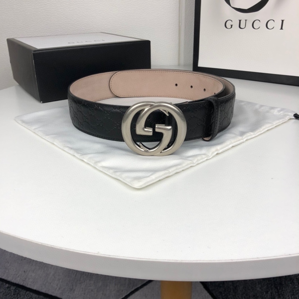 Interlocking double G buckle waist belt
