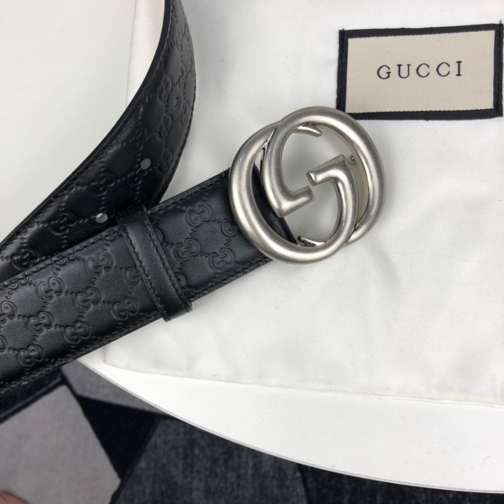Interlocking double G buckle waist belt