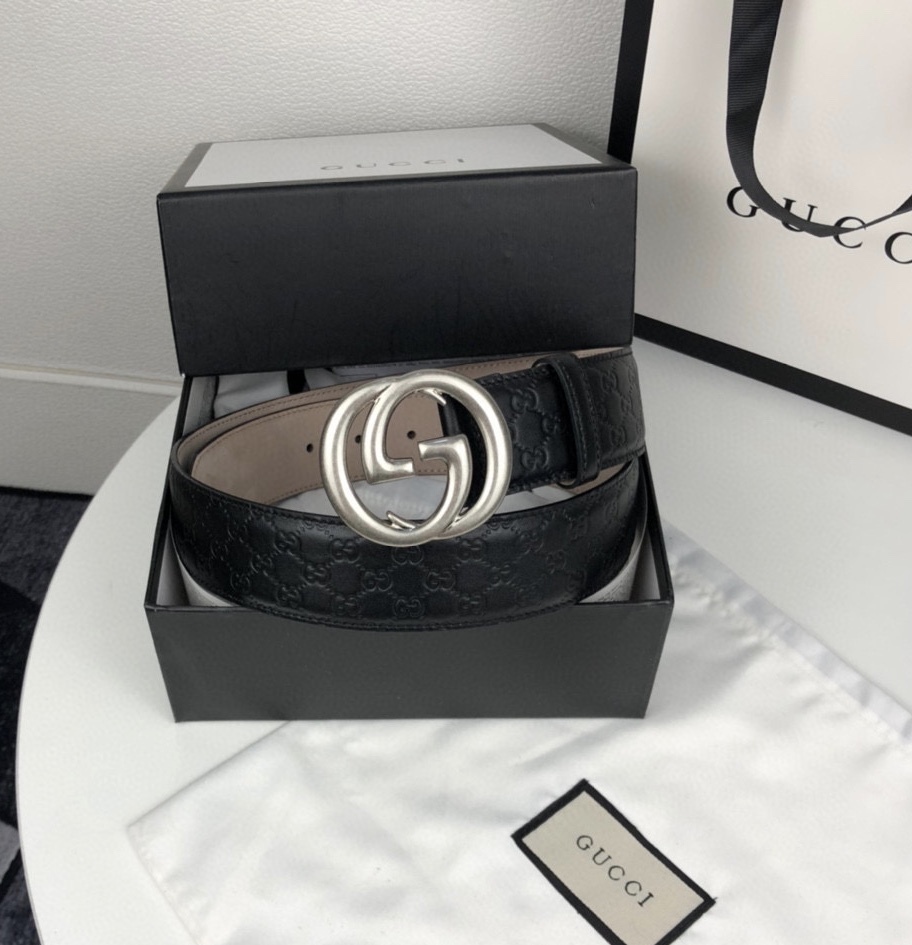 Interlocking double G buckle waist belt