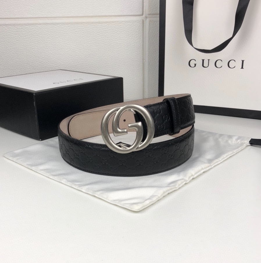 Interlocking double G buckle waist belt