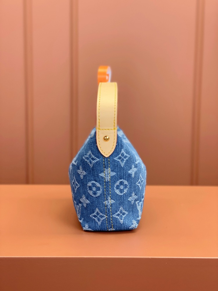 clutch bag