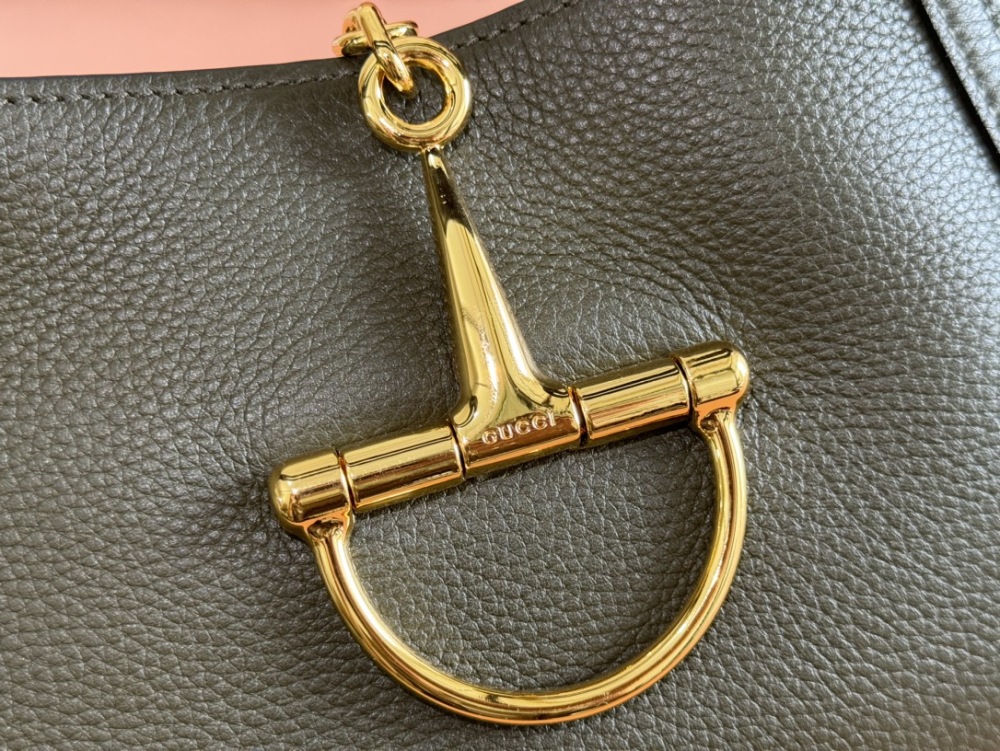 Classic shoulder bag with half saddle buckle design