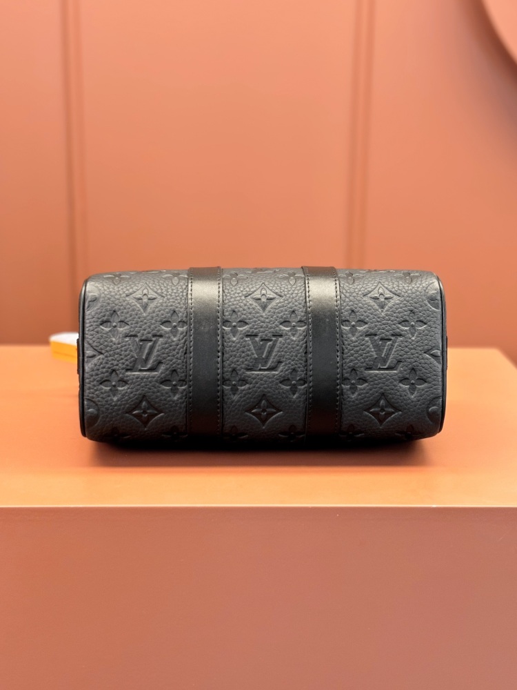 M20900 Black Men's Handbag
