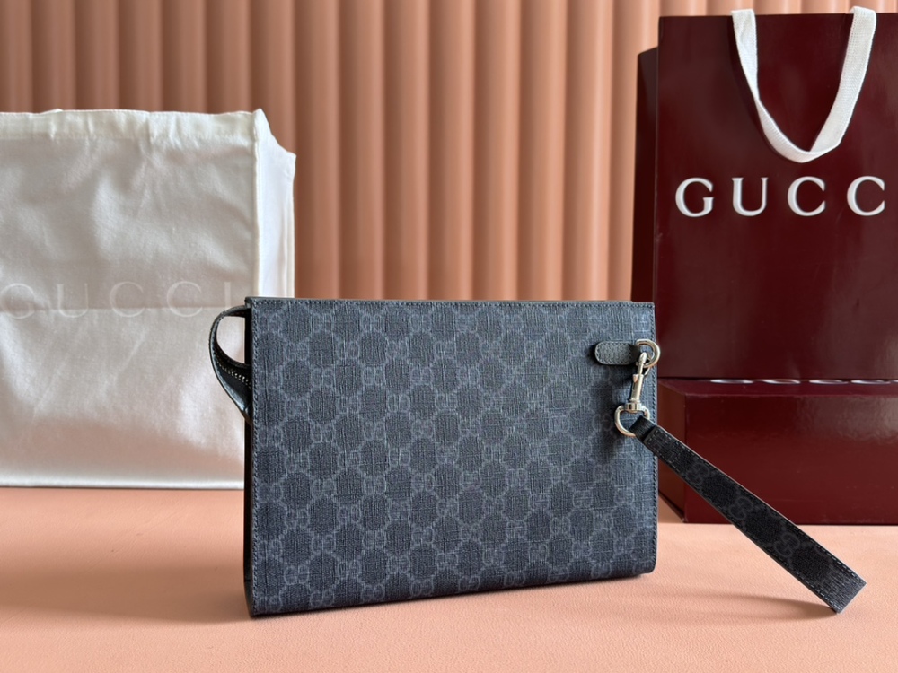 Handbag with interwoven letter patterns
