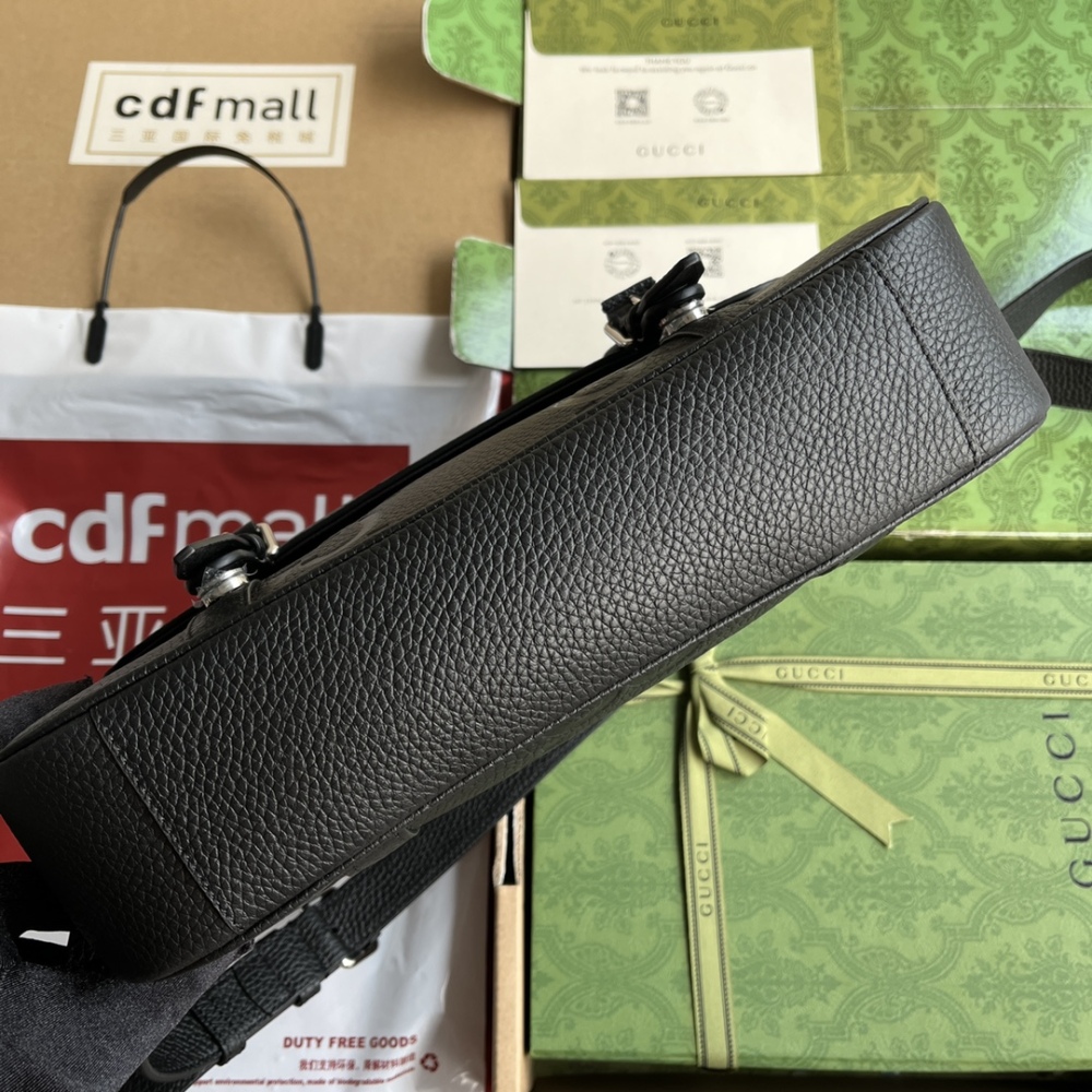 Medium sized mailman bag