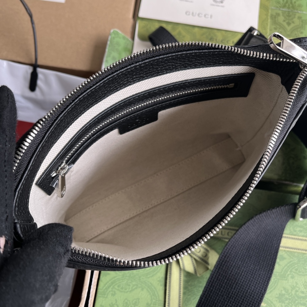 Small messenger bag