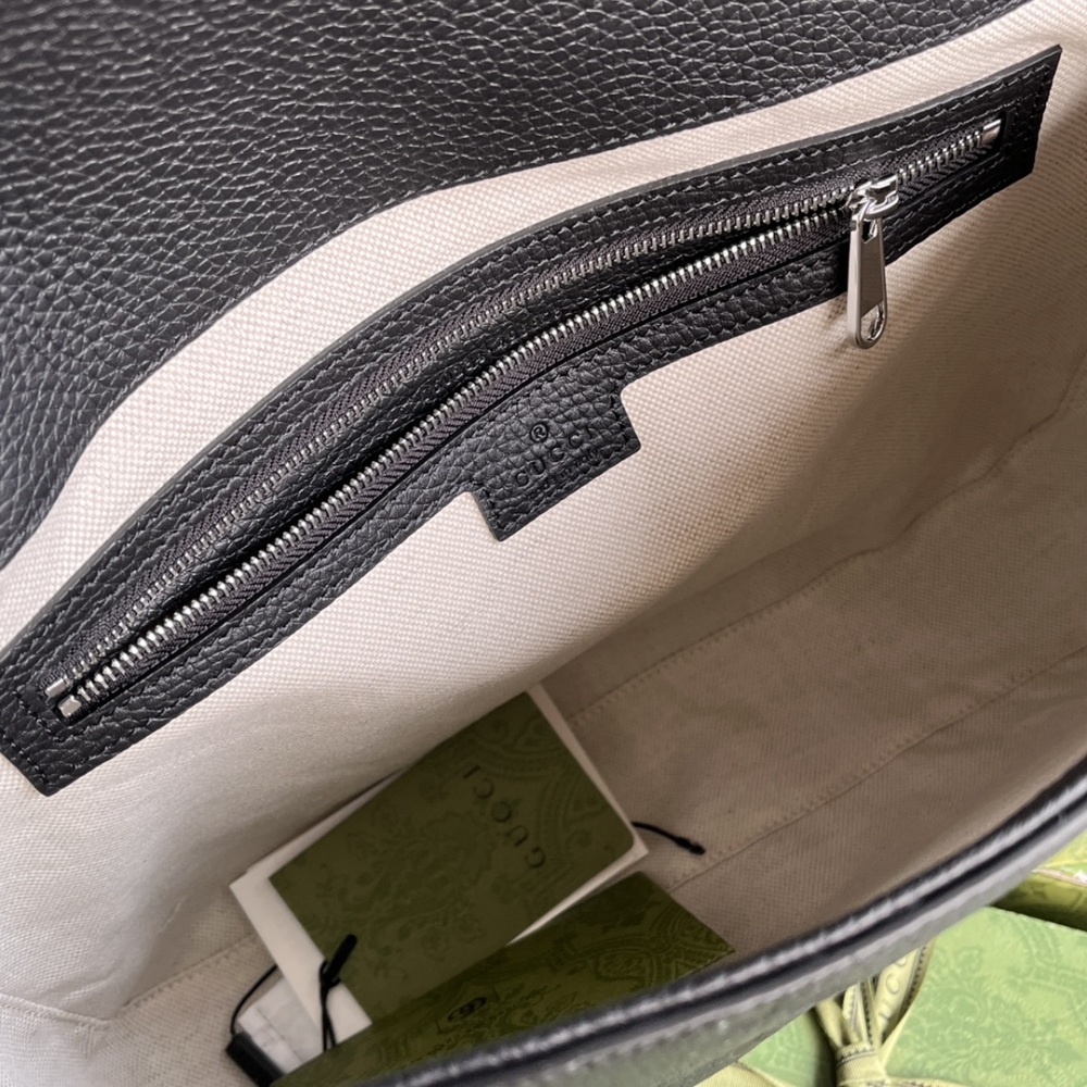 Medium sized mailman bag