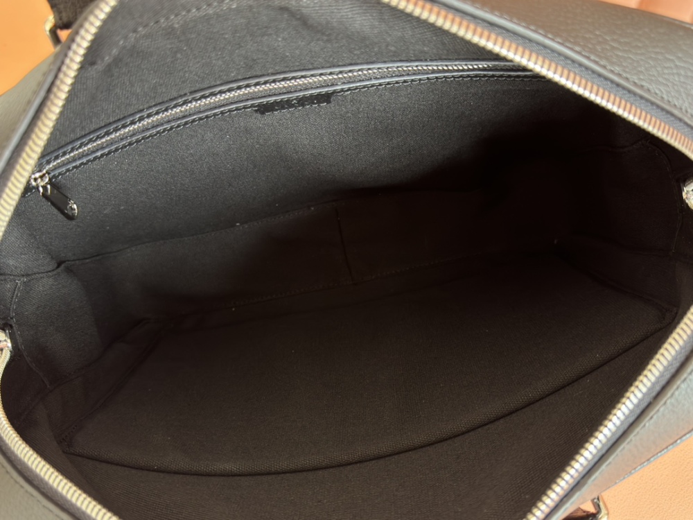 Medium briefcase