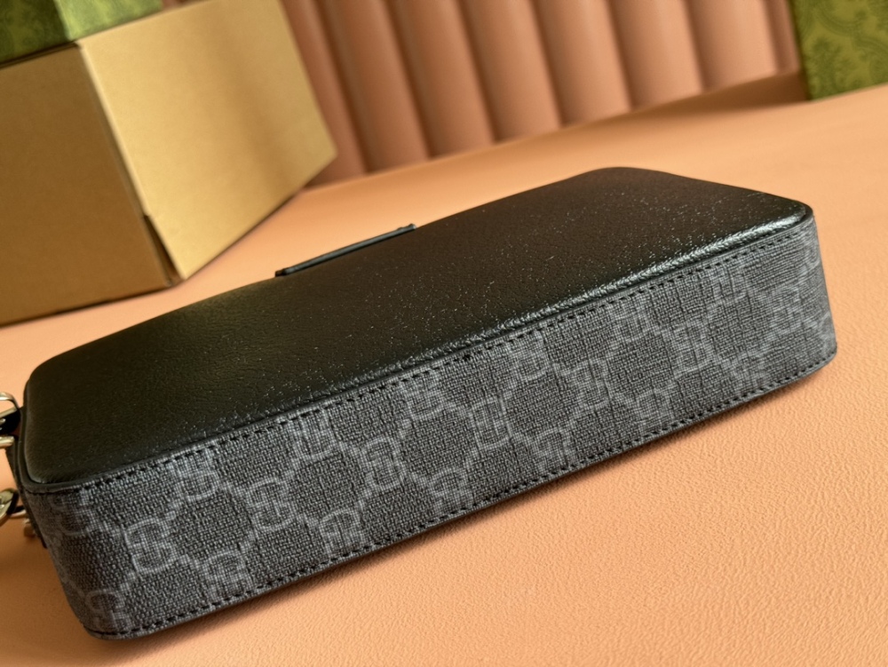 Small crossbody bag