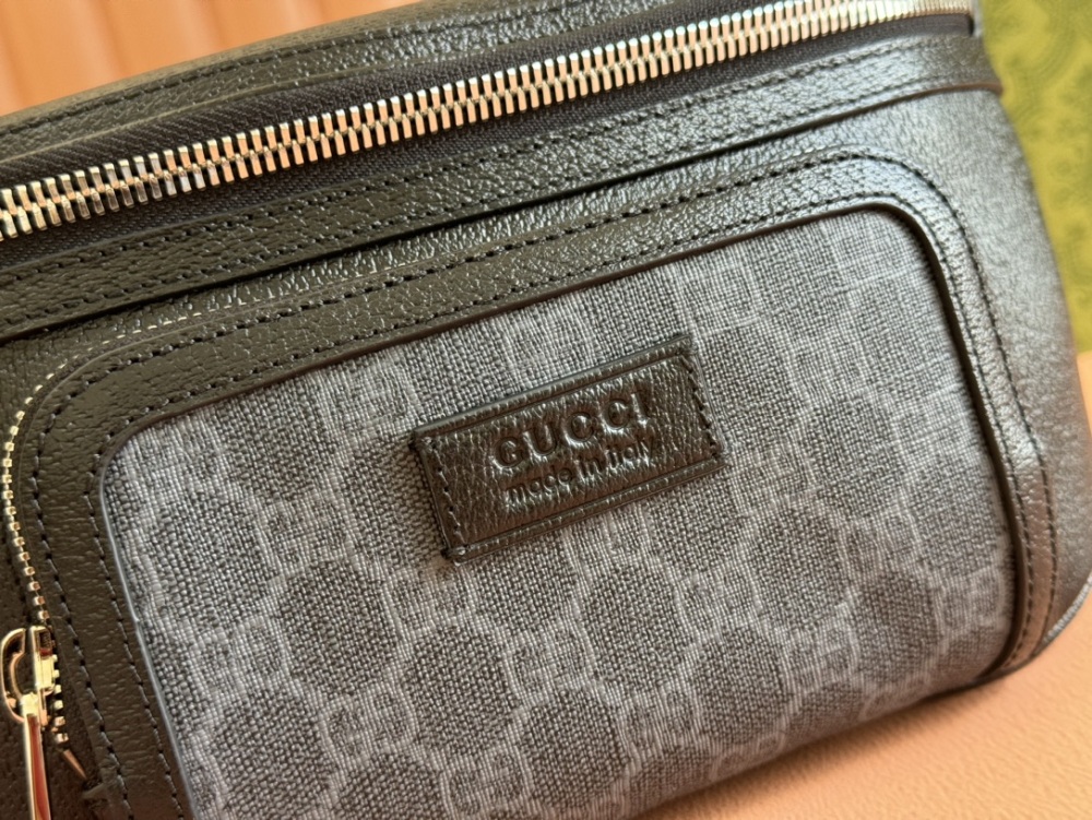 Small waist bag