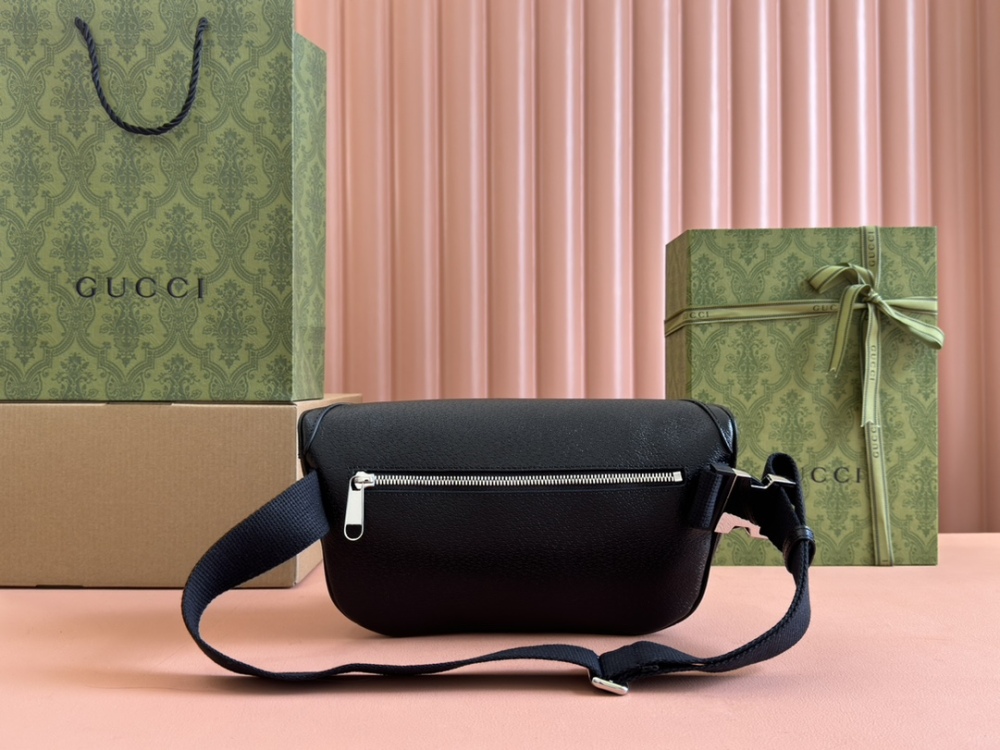 Small waist bag