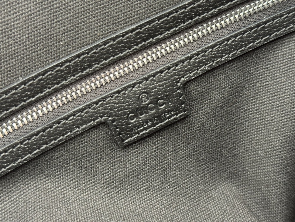 Medium briefcase