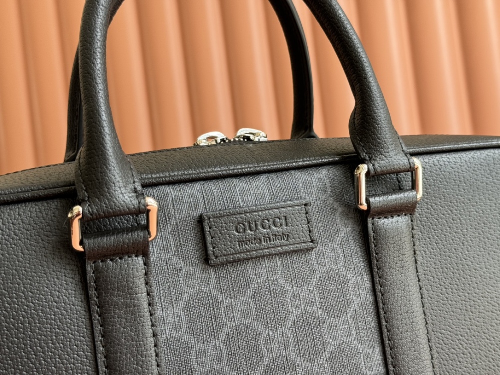 Medium briefcase