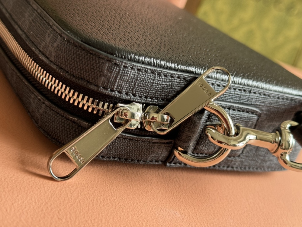 Small crossbody bag