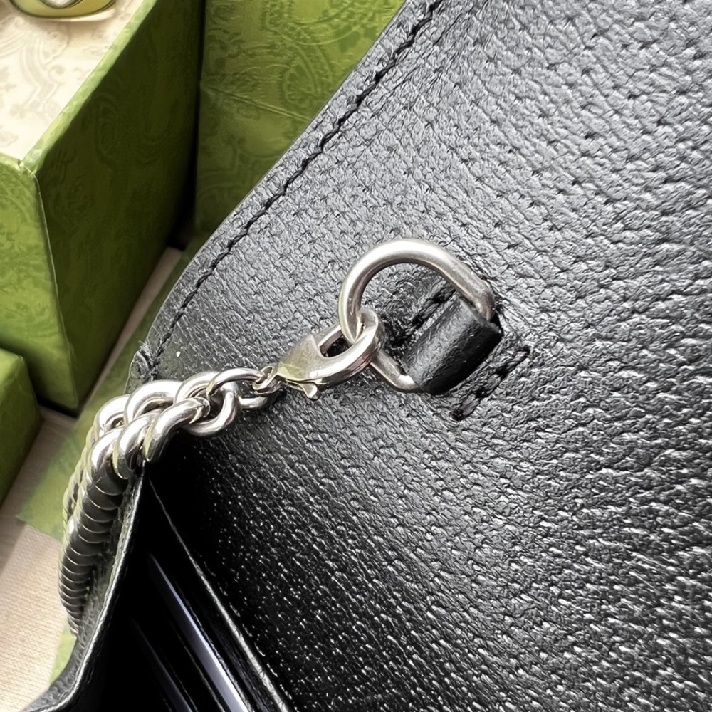 Mini chain bag