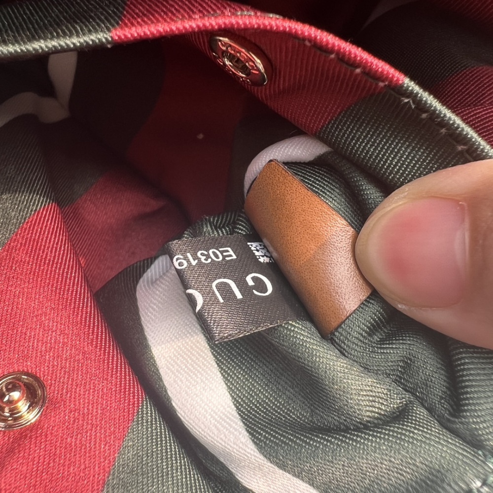 Mini bucket bag