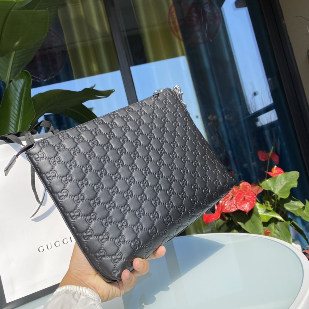 clutch bag