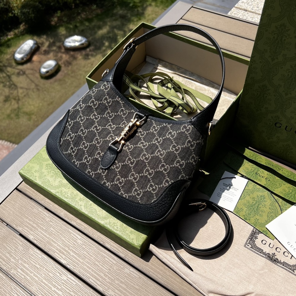 Small handbag