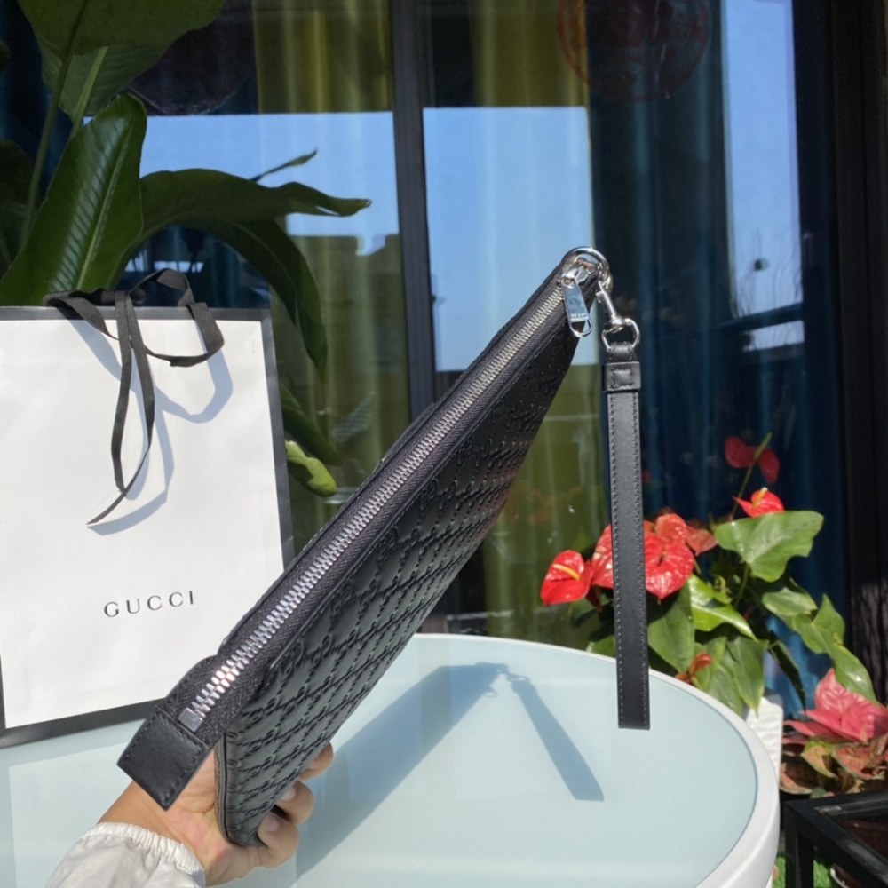 clutch bag