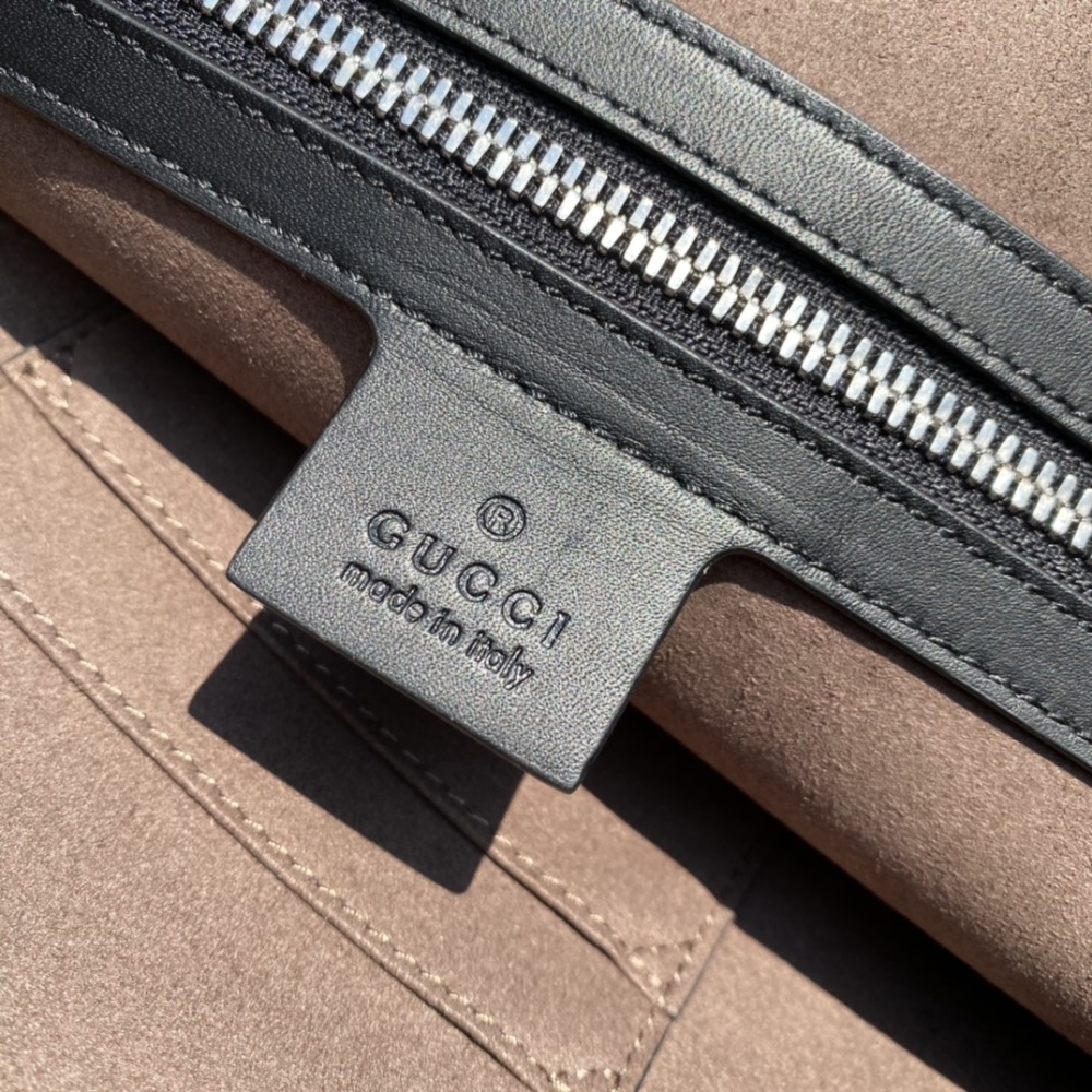 clutch bag
