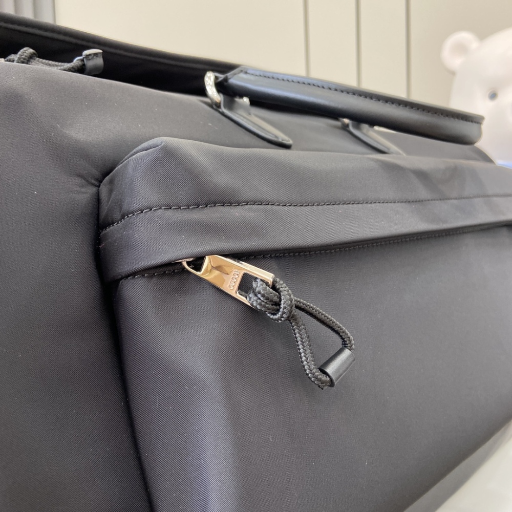 Men's Medium Travel Bag