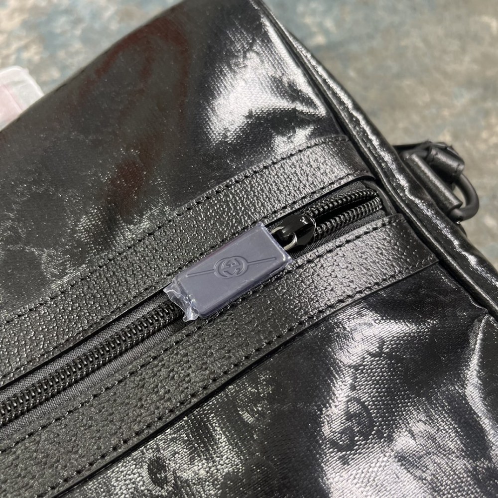Men's large travel bag