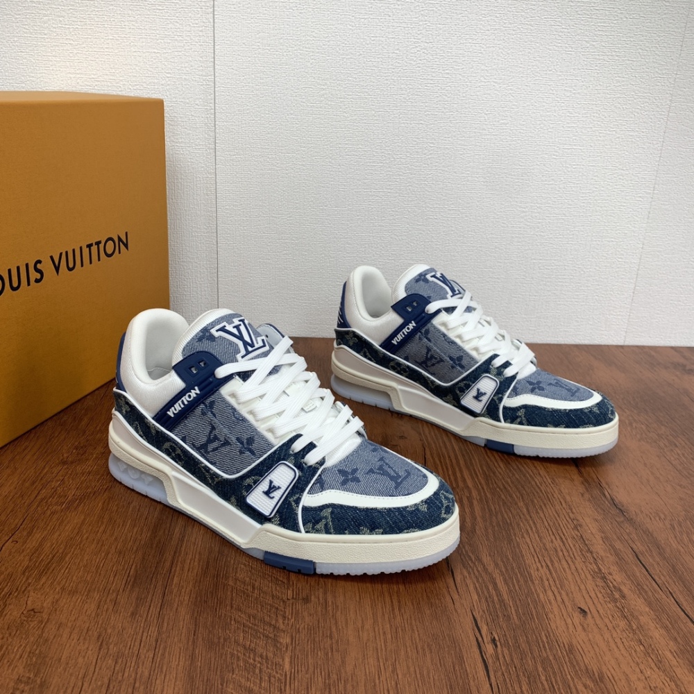 Latest autumn and winter sports shoes for men