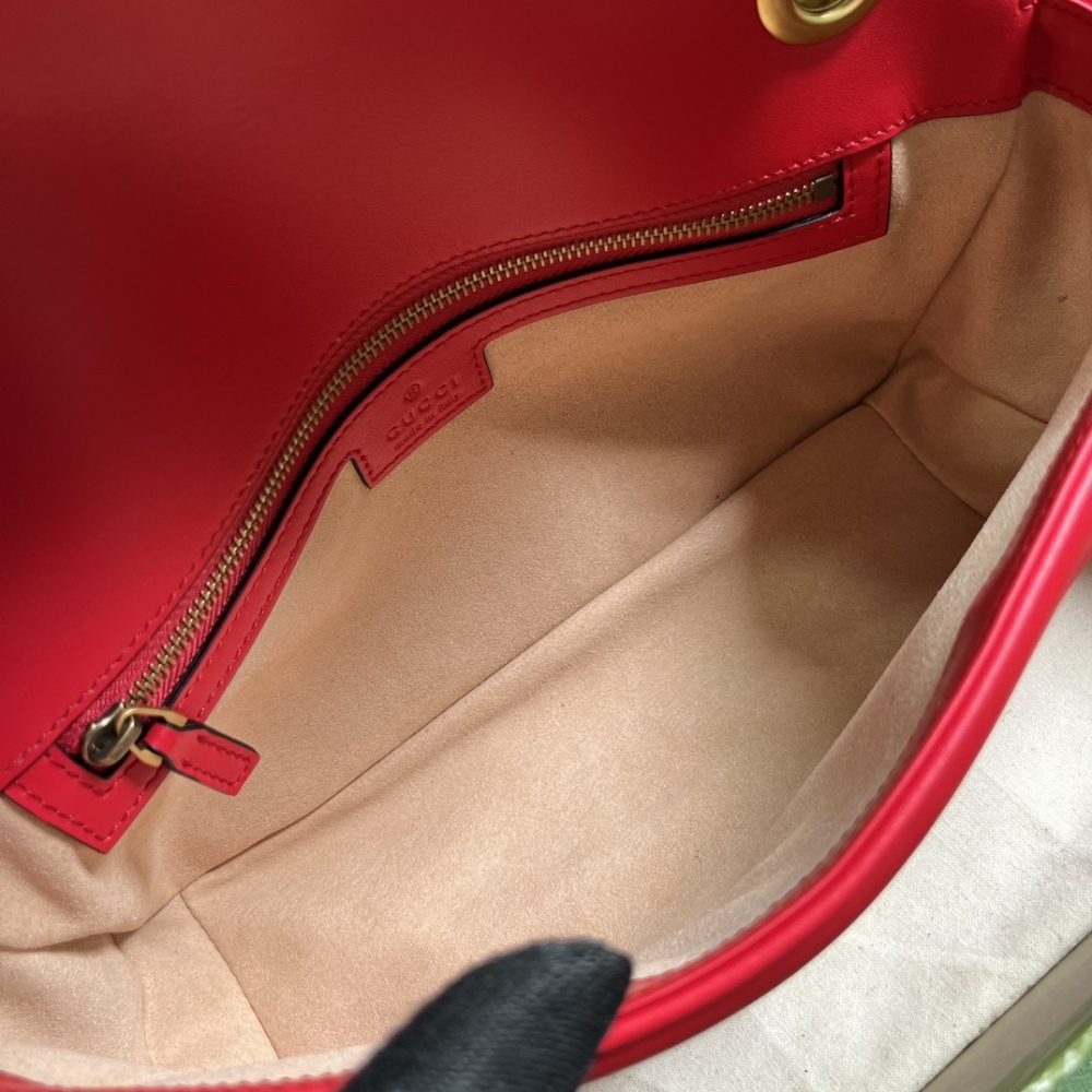 Small chain shoulder backpack