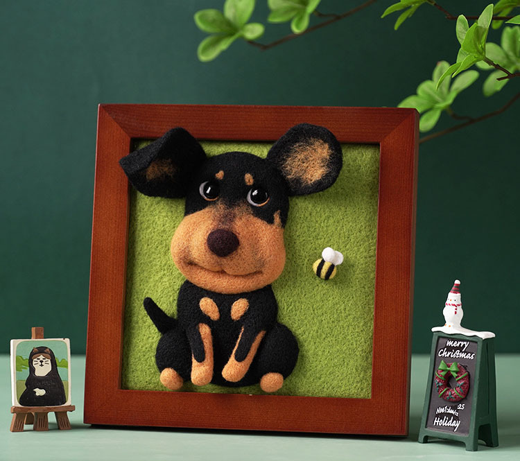 Craft Your Own Bee Dog Wool Felt Frame Art - A Delightful Family Crafting Experience!