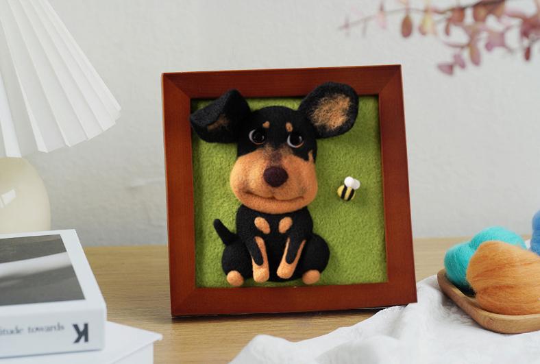 Craft Your Own Bee Dog Wool Felt Frame Art - A Delightful Family Crafting Experience!