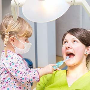 Pretend Play Doctor Toy - Dog Tooth Extraction Simulation for Kids