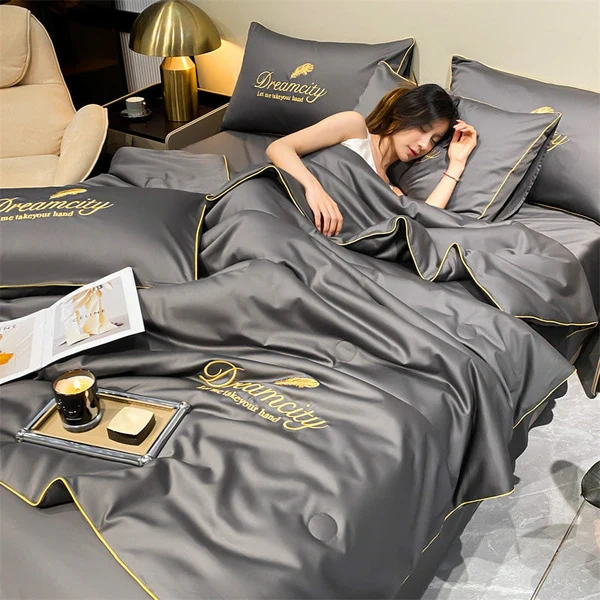 🔥SUMMER HOT SALE 🔥49% OFF Summer Simple Ice Silk Quilt