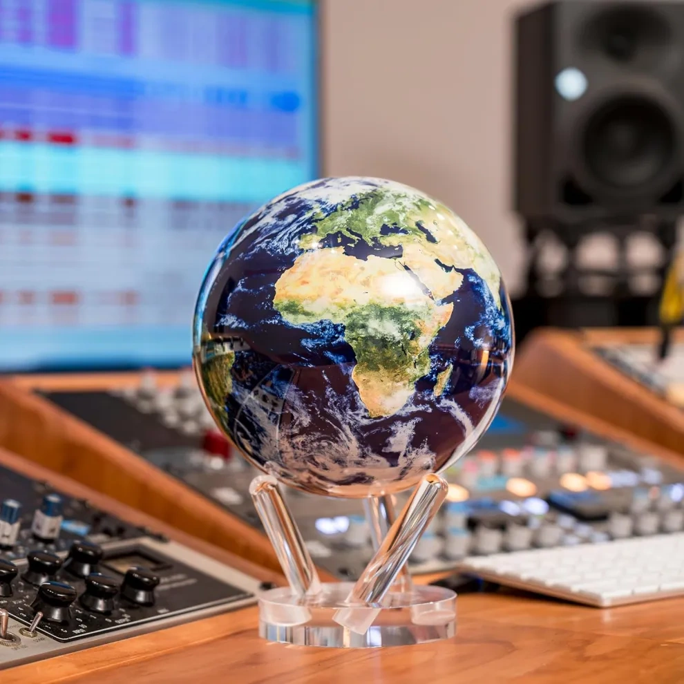 🎄🌏Globe Earth with Clouds 4.5【Free Shipping】