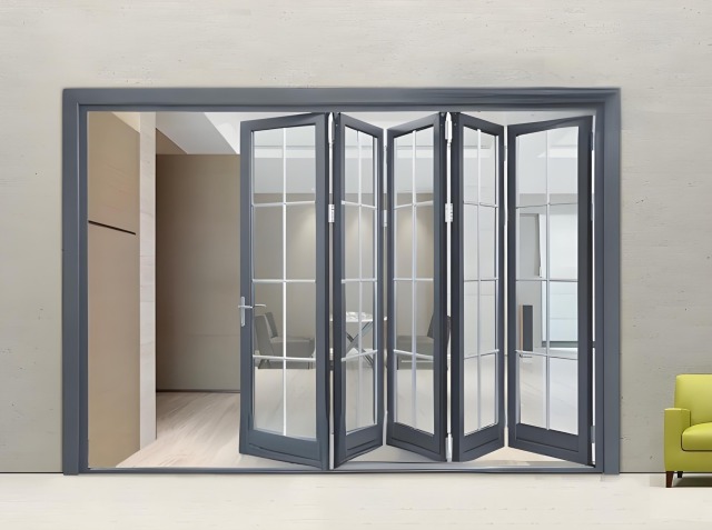 Aluminium  folding Door
