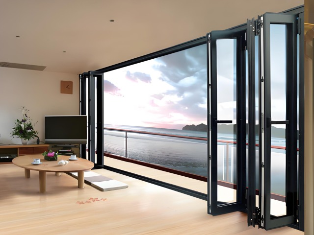 Aluminium  folding Door