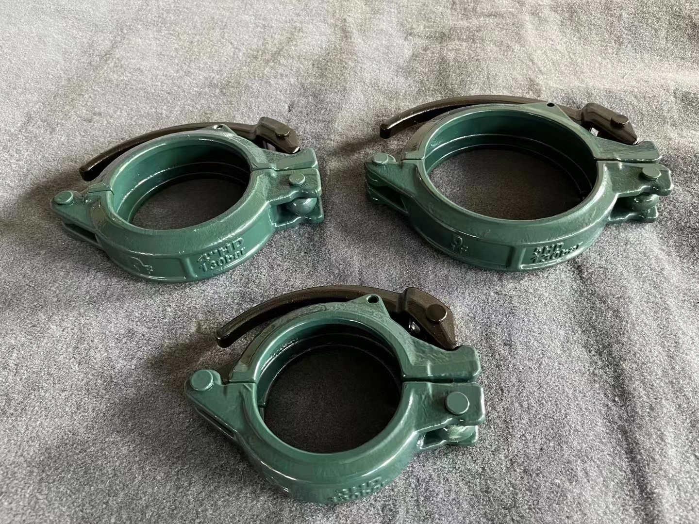 Heavy-duty adjustable coupling/clamp 3" 4" 5"